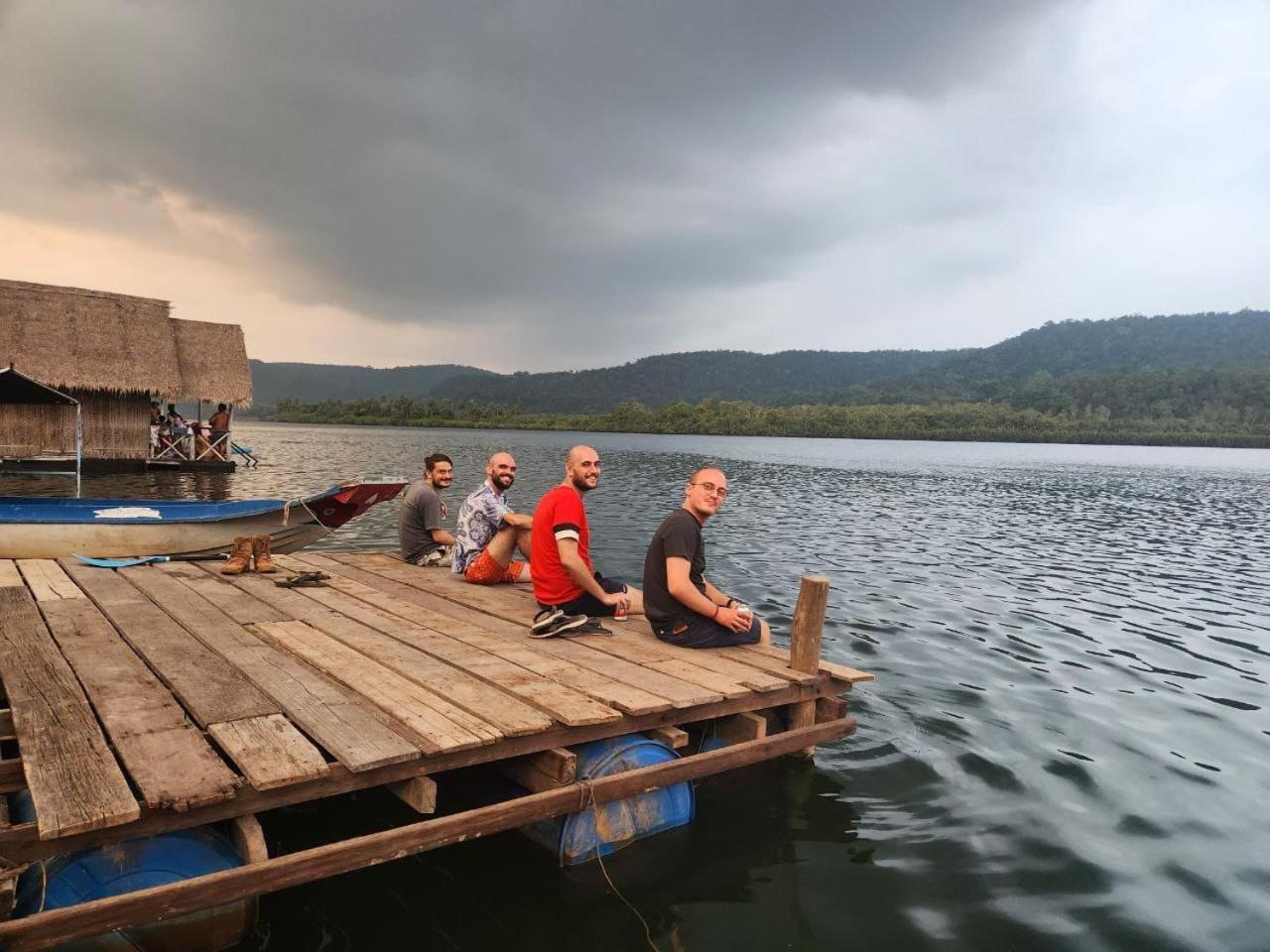 The Floating House Villa Krŏng Kaôh Kŏng Buitenkant foto
